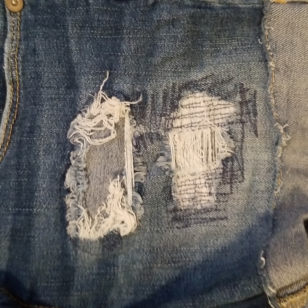 Mossimo Shorts - Picture 2 of 5